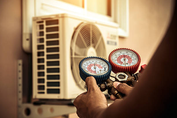 Professional Ac Installation technician working in Harris, MN
